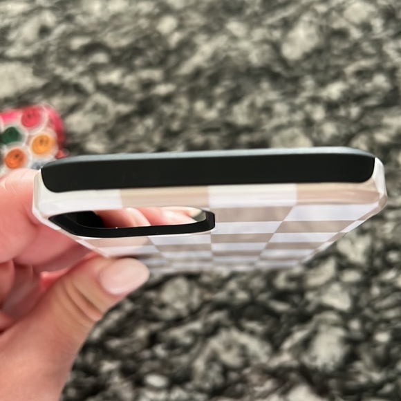 iPhone 12 Cases - Picture 7 of 8